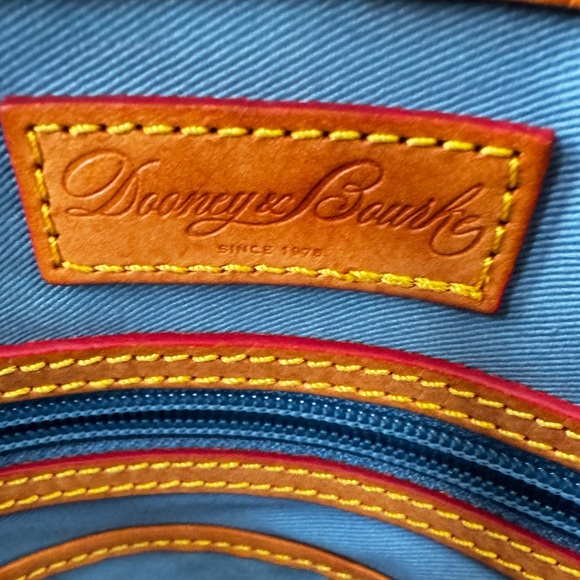 Dooney & Bourke White Patent Leather Satchel w/Shoulder Strap - Picture 10 of 13